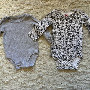 Carter’s Long Sleeve Onesies (2) Size 12M